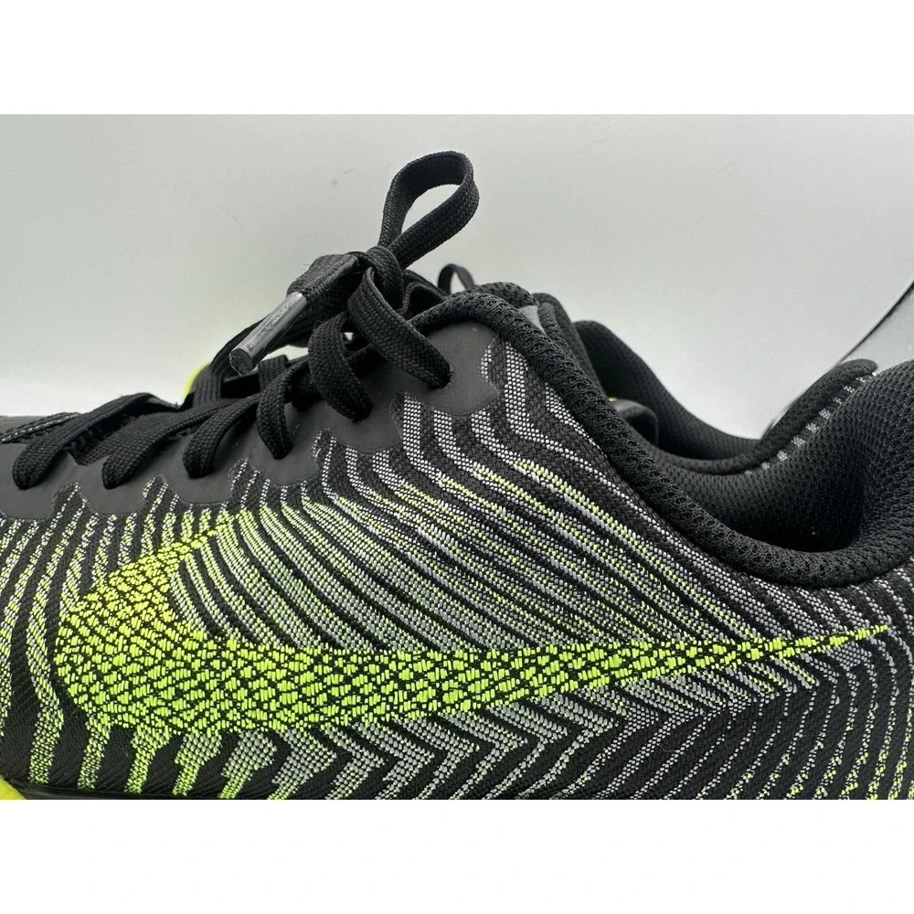Nike KB Mentality 2 Mens Size 7.5 US Black Volt - Black Green‎ Great condition